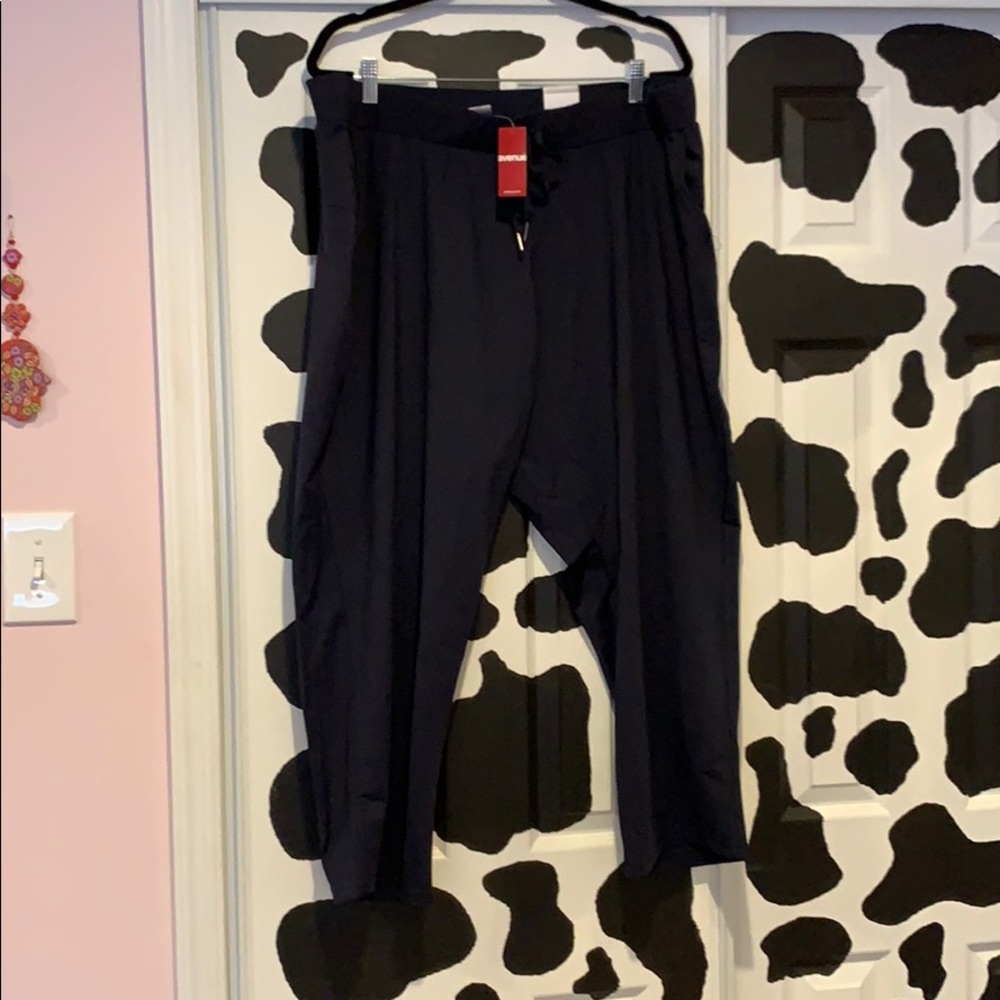 New with tag 7/8 pants